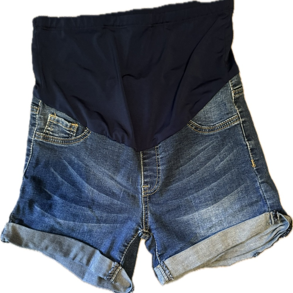 Maternity shorts
